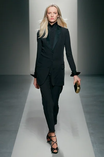 Look 26